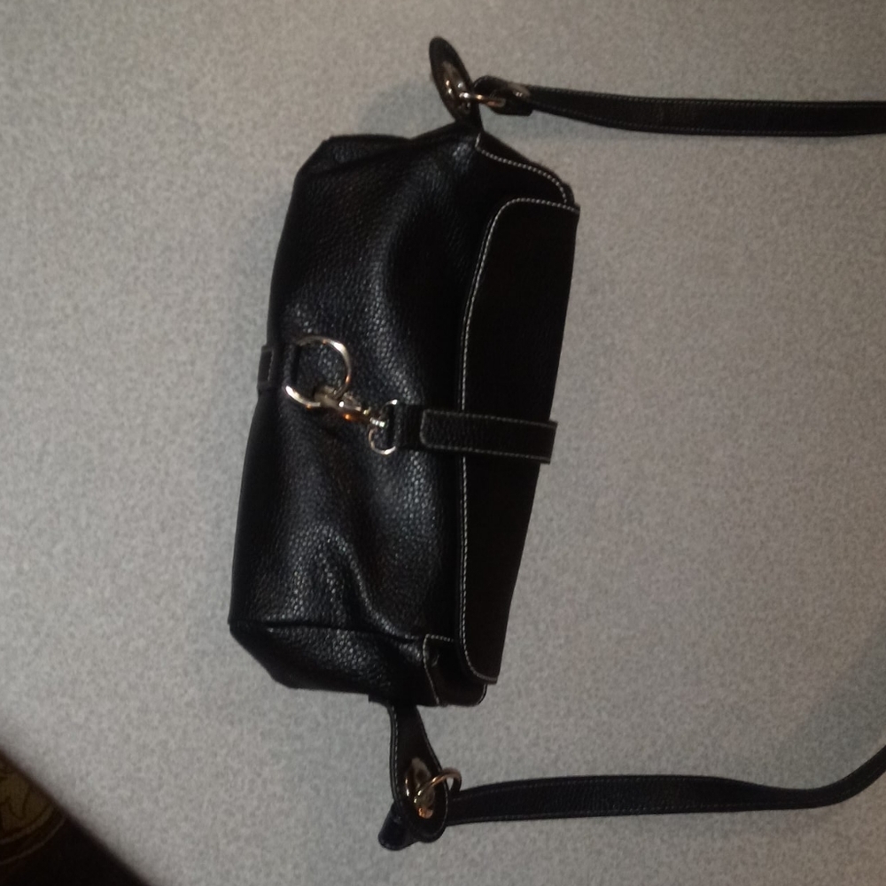 A vintage hermes noumea hand bag